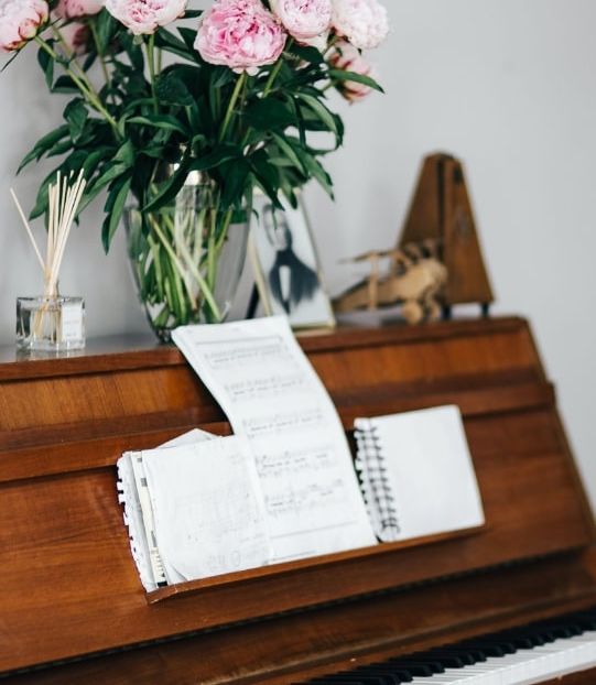 Piano med notehefter